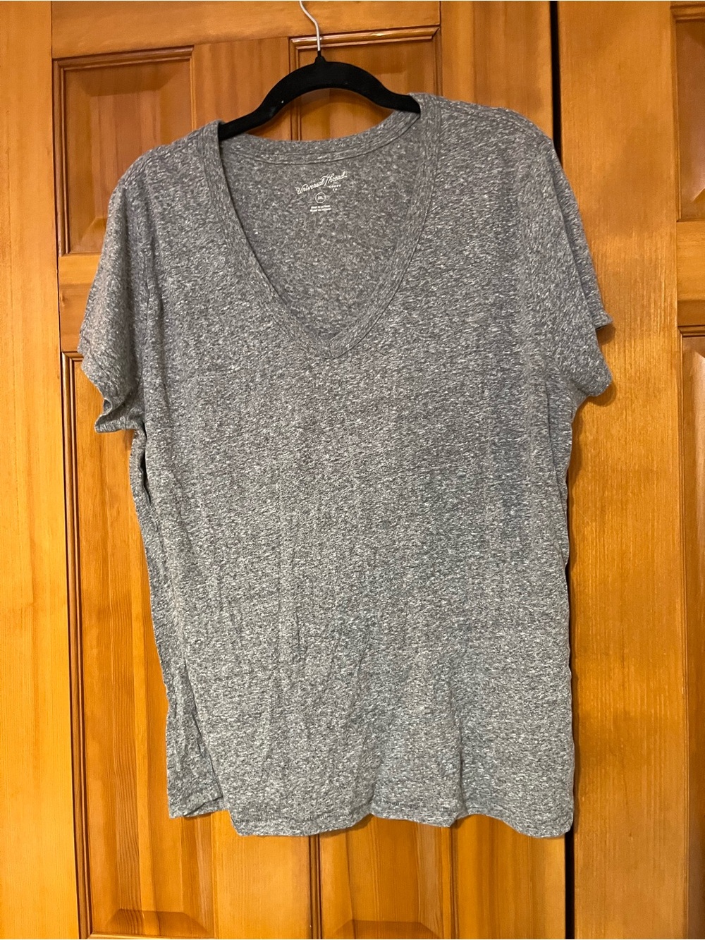 Universal Thread Heather Gray V-Neck Short Sleeve Tee